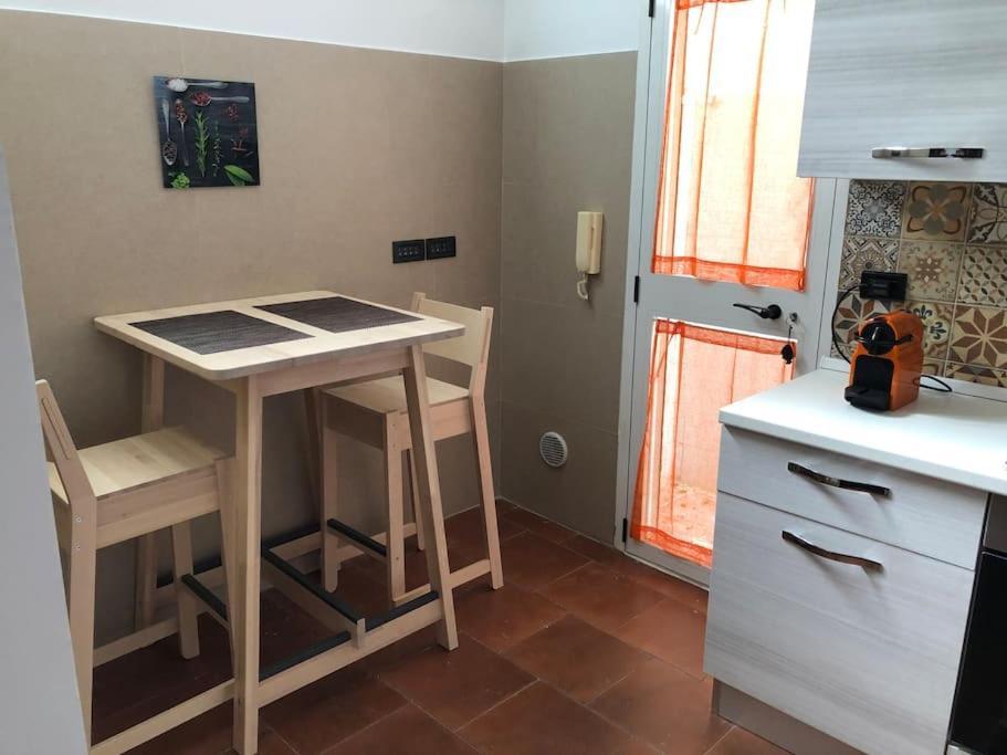 Bari For You - Guest House A 300Mt. Dal Mare Exteriör bild